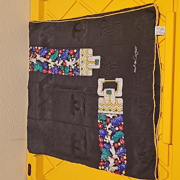 CARTIER 100% Silk Scarf EUC - Picture 7 of 11